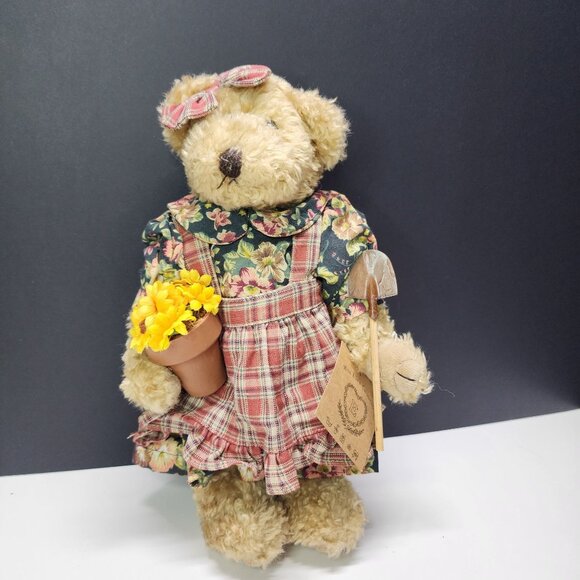 Vintage Miss Elle's Collection Bear Plush Flower Pot & Shovel 10'' Soft Toy - Picture 2 of 9